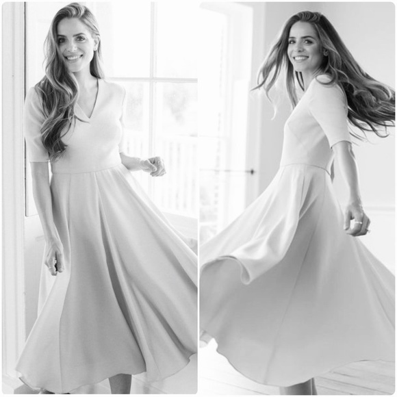 Gal Meets Glam Edith City Midi Dress - Picture 5 of 6